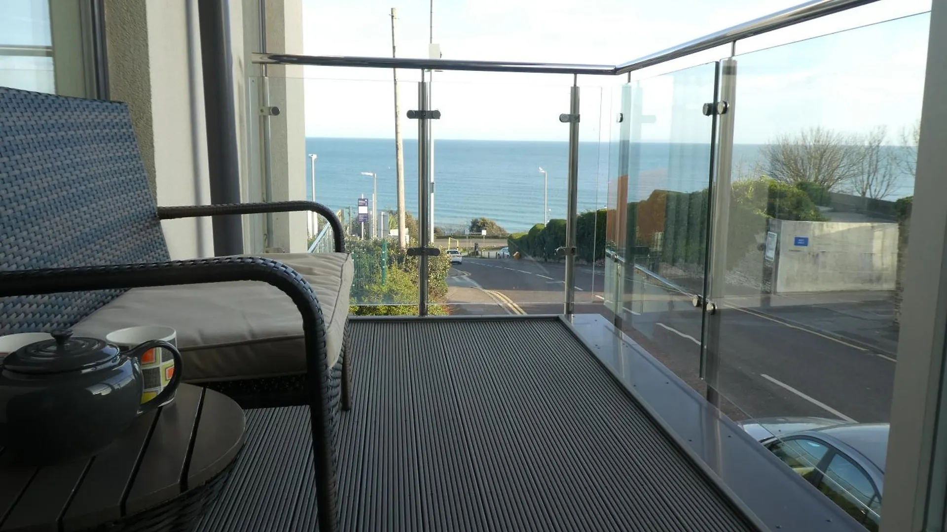 Seaview West Coast - Exceptional - 2 Bedrooms Sleeps 5 -Stunning Sea Views - 500 Metres To Beach Bournemouth Storbritannien