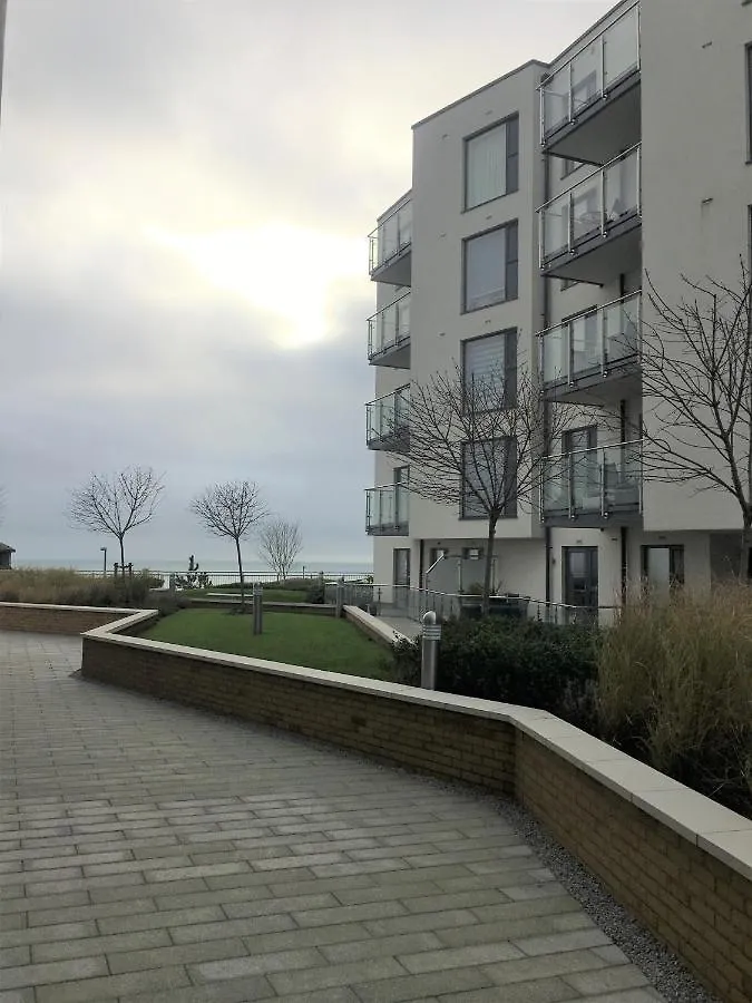 Seaview West Coast - Exceptional - 2 Bedrooms Sleeps 5 -Stunning Sea Views - 500 Metres To Beach Bournemouth